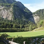 Alm-apartments Apartman Heiligenblut