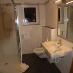 Alm-apartments Apartman Heiligenblut