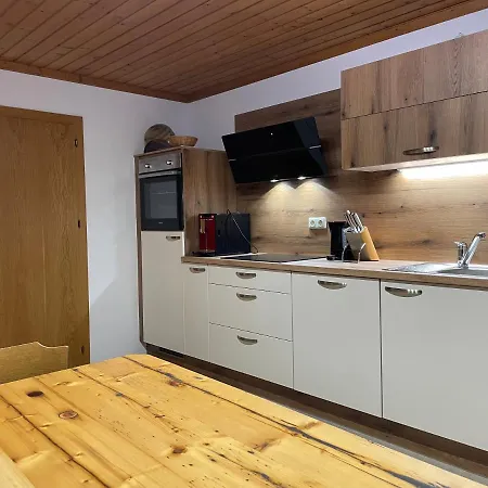 Alm-apartments Lejlighed Heiligenblut