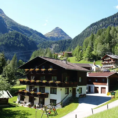 Alm-apartments Apartman