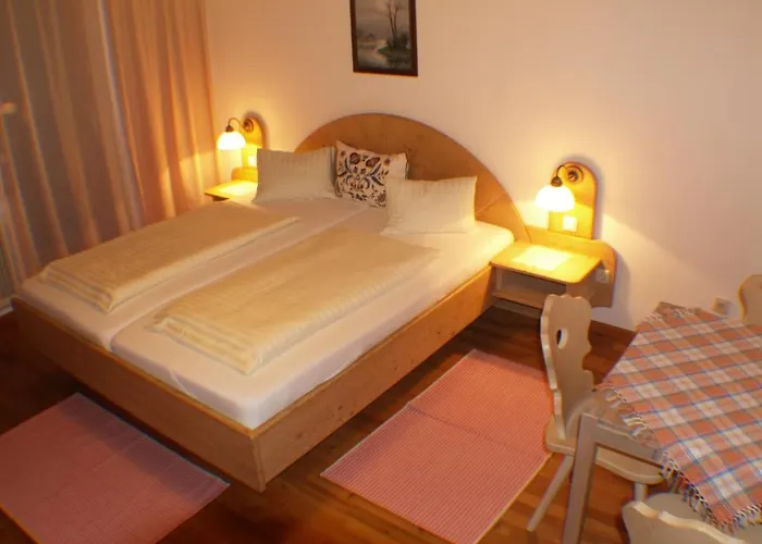 Alm-apartments * היליגנבלוט